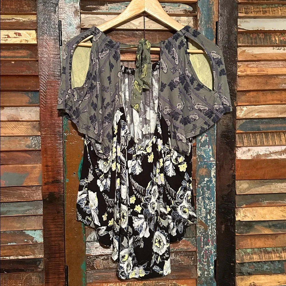 Free People Floral Cold Shoulder Blouse - Black and Green Boho Top size large